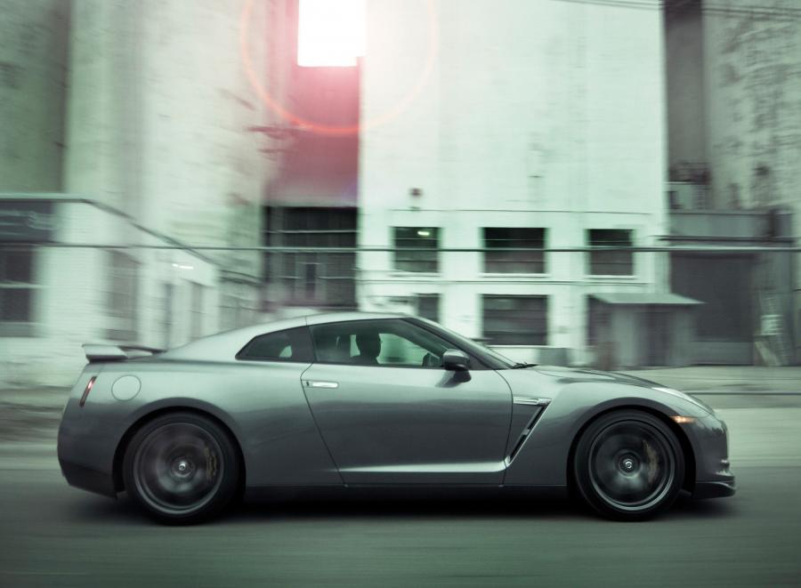  Nissan GT-R 2008 года  (US) (фото 52 из 52)
